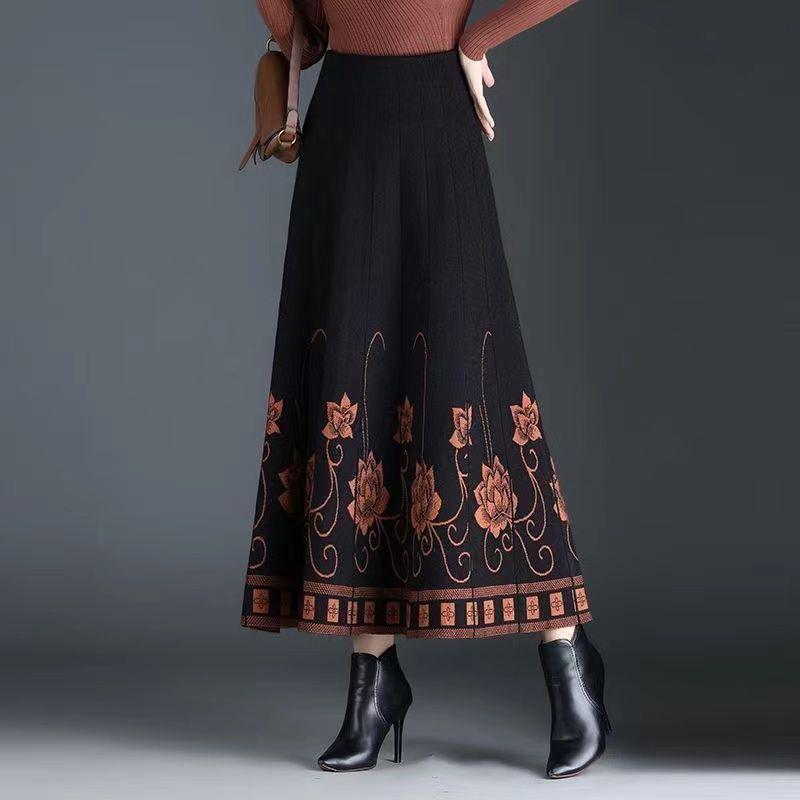 Damska dzianinowa spódnica midi z wysokim stanem w stylu etno, linia A - wyszczuplająca, na jesień/zimę