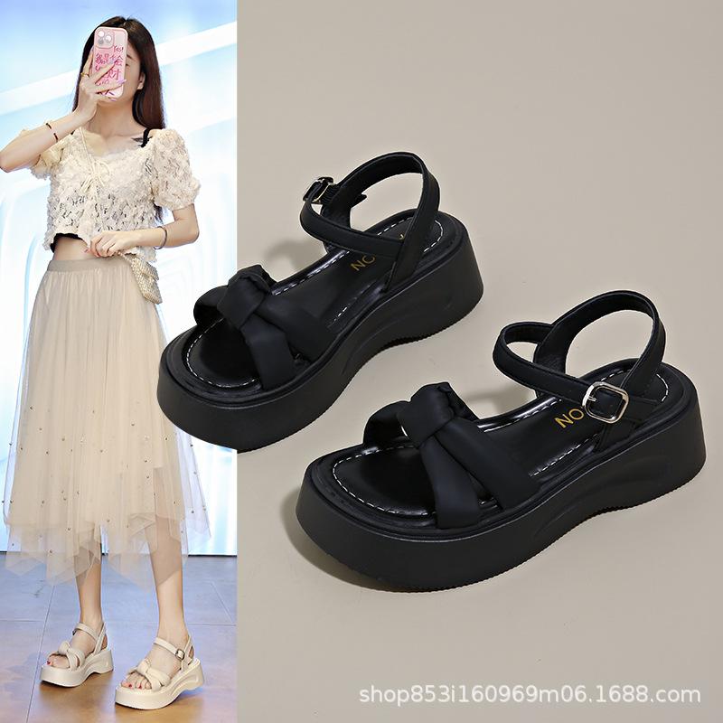 Fairy wind platform bond beach sandals female 2025 summer Korean version new sponge cake beach roman sandals female