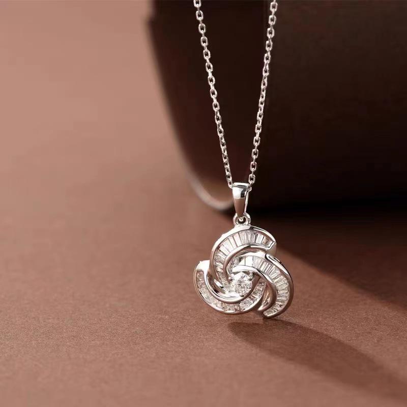 18K Gold-Plated Square Petal Diamond Pendant Necklace - Japanese Korean Style