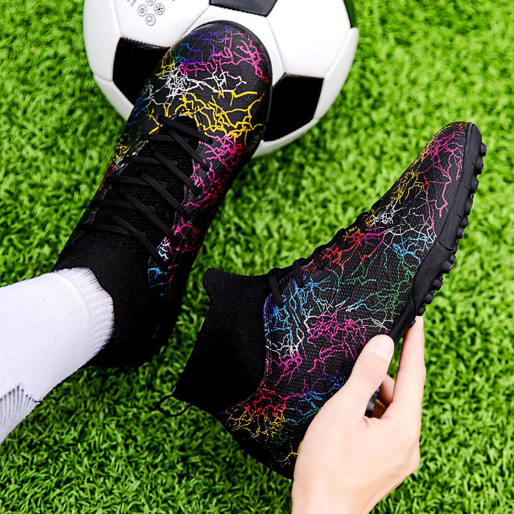 New football shoes high top camouflage broken nails children's professional training shoes broken nails factory football shoes
