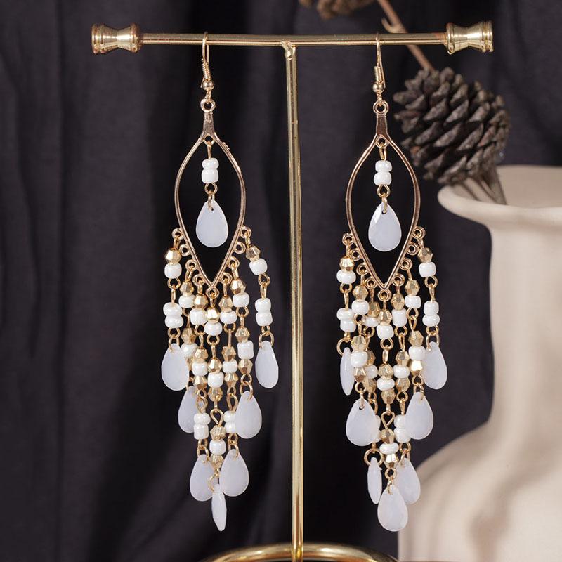 European, American and Bohemian Hollow Bead Fringed Earrings, High-end Retro Ethnic Style Earrings, Fashionable Long Earrings.