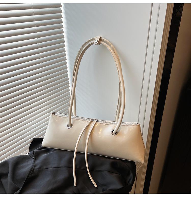 Premium sense large-capacity bag women's 2025 new niche fashion versatile single shoulder underarm baguette bag