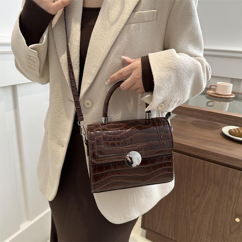 Chic Korean Style Lock Closure Fashionable Casual Womens Bag Trendy For Spring 2024