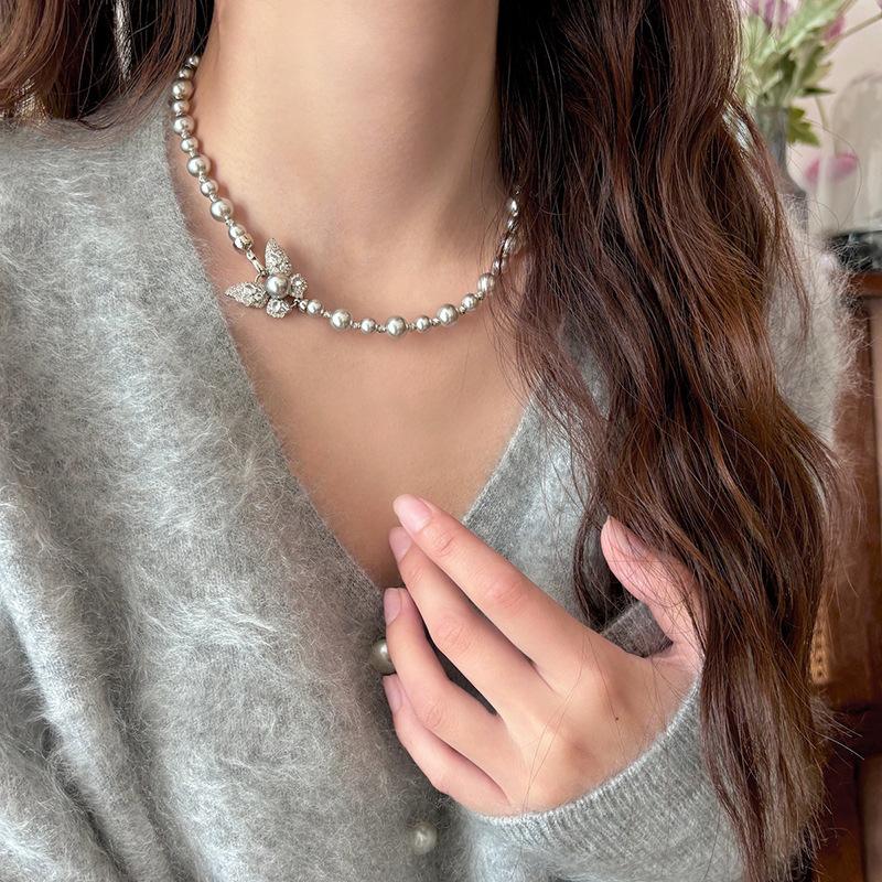 Französischer Barock Unregelmäßige Wassertropfen Perlenkette Leichter Luxus Elegant Temperament Schlüsselbeinkette Vintage Vielseitige Halskette Frauen