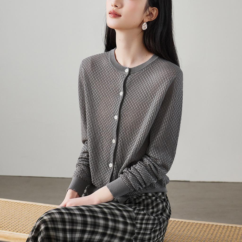 Lingge hollow knitted cardigan jacket for women in spring 2026, fashionable and versatile, slimming casual top