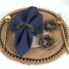 1/4/6 Stück Handgemachtes Kreatives Gewebtes Serviettenring-Set - Grenzüberschreitende Weihnachtskollektion mit Roter Beere Tannennadel Kranz Design