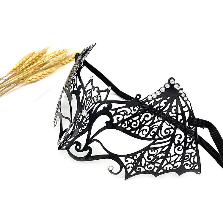 Party Face Mask With Metallic Detailing For Cosplay And Themed Celebrations