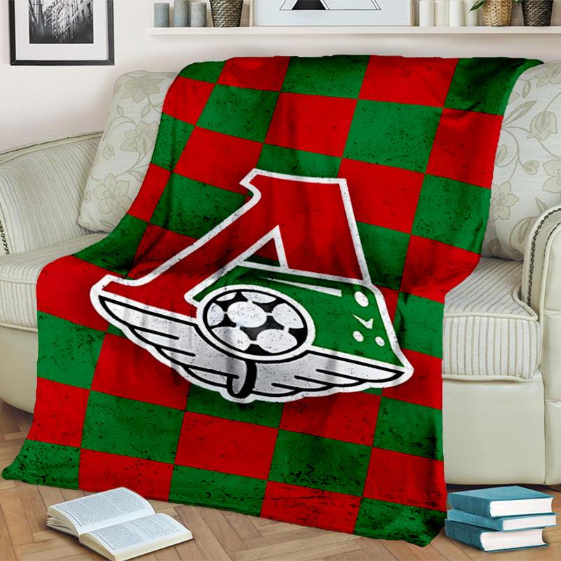 Green And Red Soccer Emblem Printed Throws Blanket Soft Flannel Blankets for Couch Bed Gifts for Men Women Picnic blanket Christmas gifts