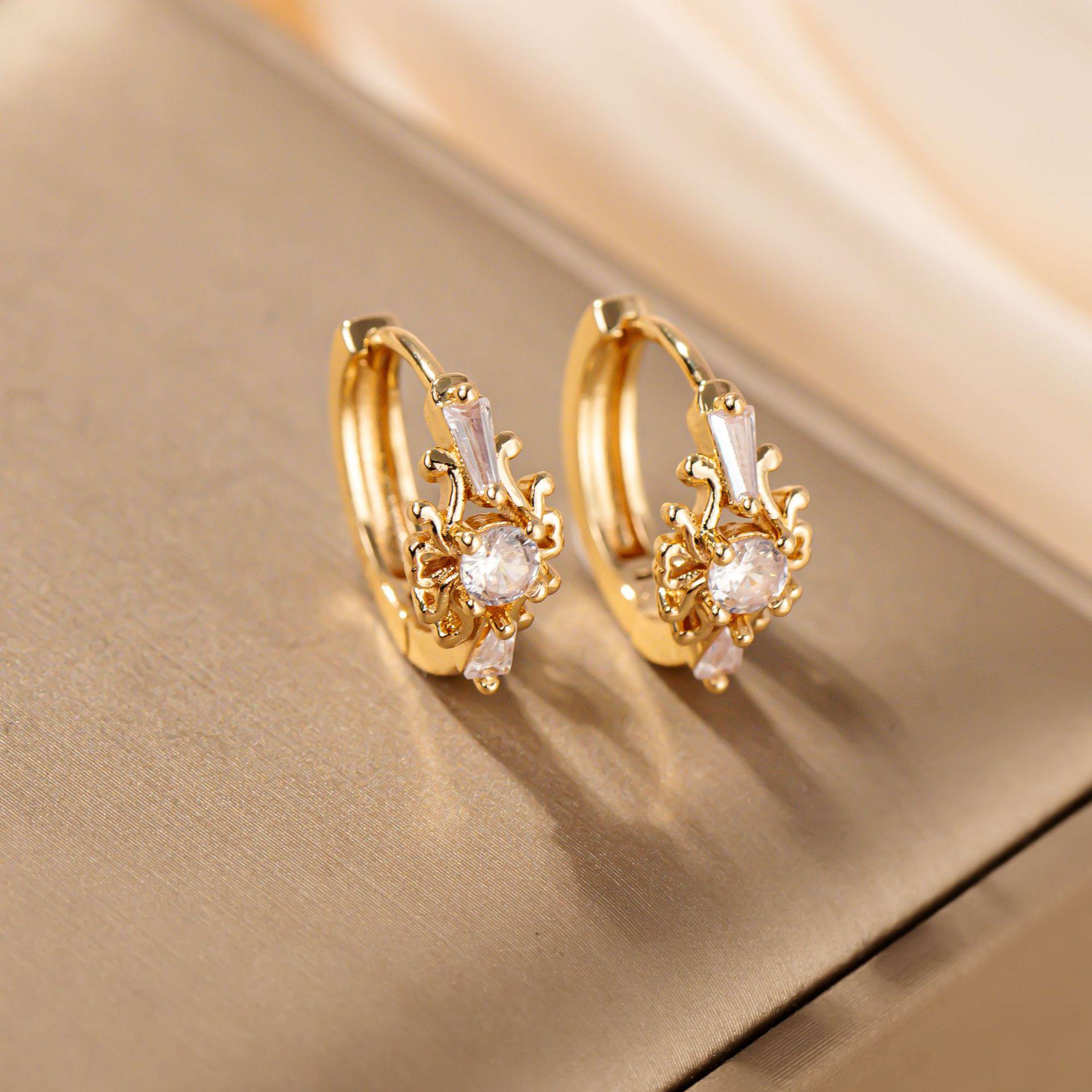 Korean Style Cat s Eye Sunflower Stud Earrings for Women - Simple, Exquisite, Versatile, Trendy Ear Jewelry
