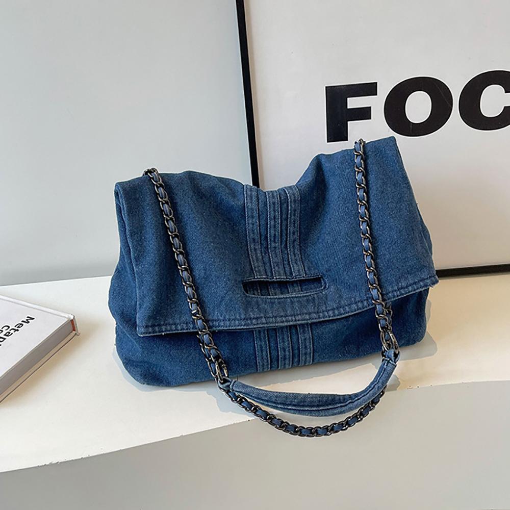 

Retro style denim chain shoulder bag, dual-purpose commuting crossbody bag for women, large capacity fashionable tote bag.zwq