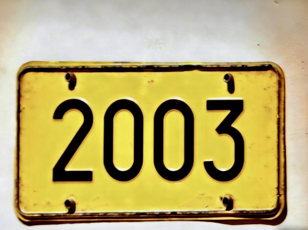 Vintage s Year Number Retro Yellow License Plate Pattern Aluminum Metal Painting High Definition Clear Print Bend Resistant