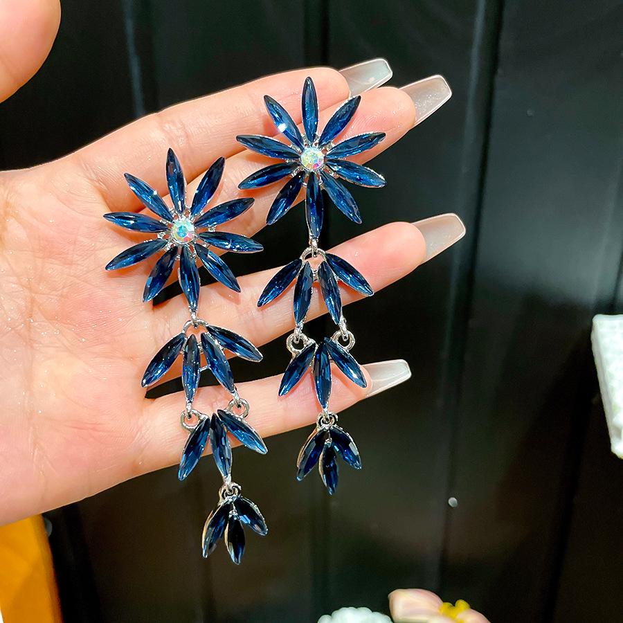Elegant Rhinestone Flower Tassel Earrings - Light Luxury & Exquisite Design
