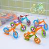 Gadgets, fidgets en funartikelen – Fingerboards & Fingerbikes