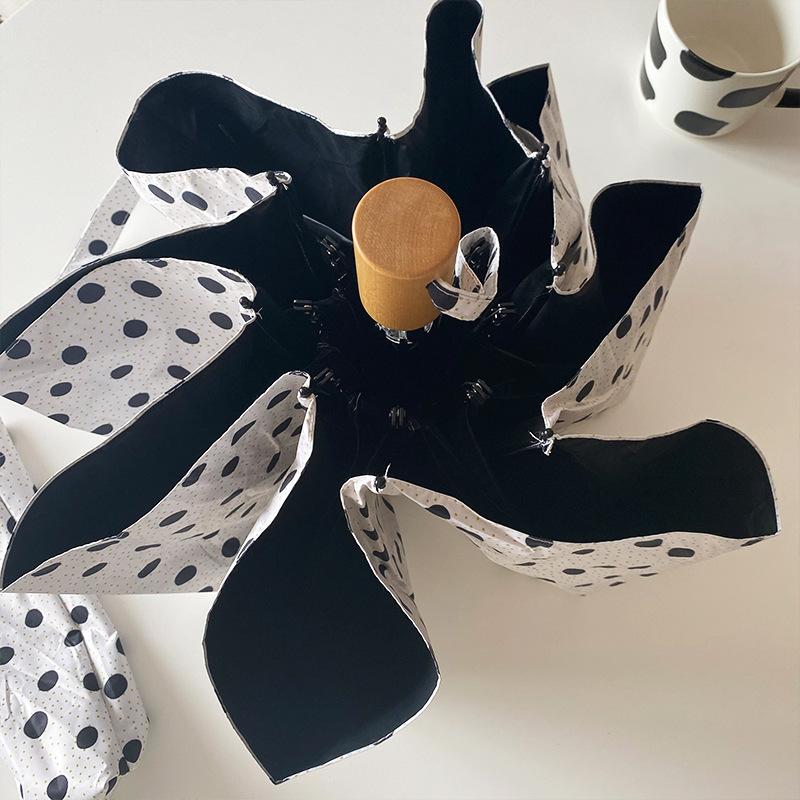 2023 nový polka dot dřevěná rukojeť skládací deštník opalovací krém s ochranou proti UV záření dámský slunečník přenosný kompaktní slunečník