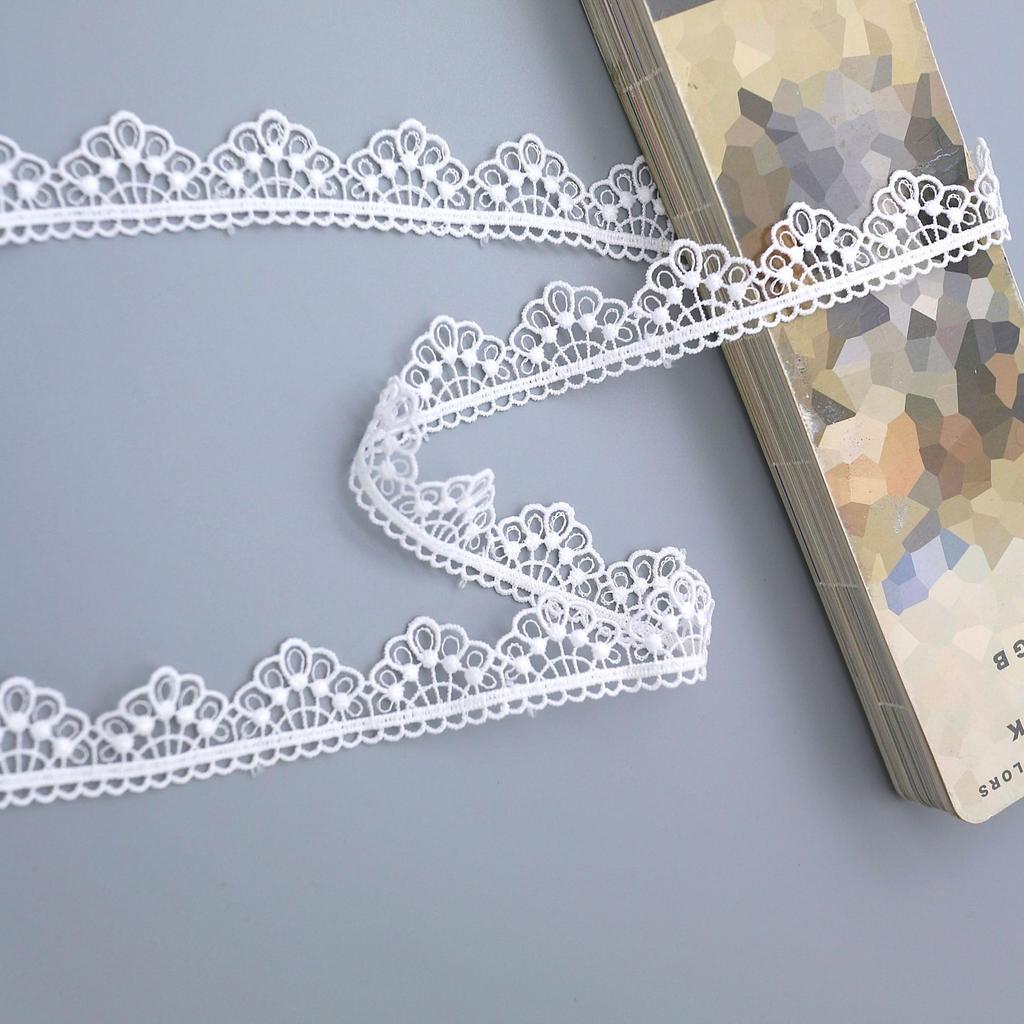 Einseitige Stickerei Milchseide Spitze Barcode Spitze, Stickerei Spitze für Kinderkleidung 2,2 cm Wellenband Spitze