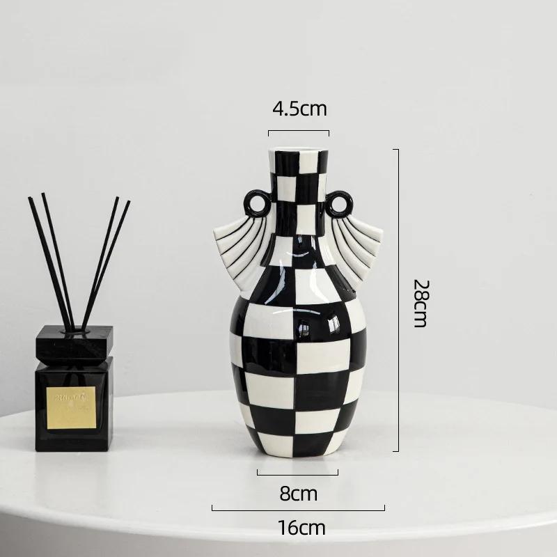 Black and White Checkered Pattern Geometric Ceramic Vase Table Decoration Flower Arrangement Flowers Vases Room Aesthetic Decor