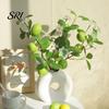 Decoração de casa – Flores e coroas artificiais