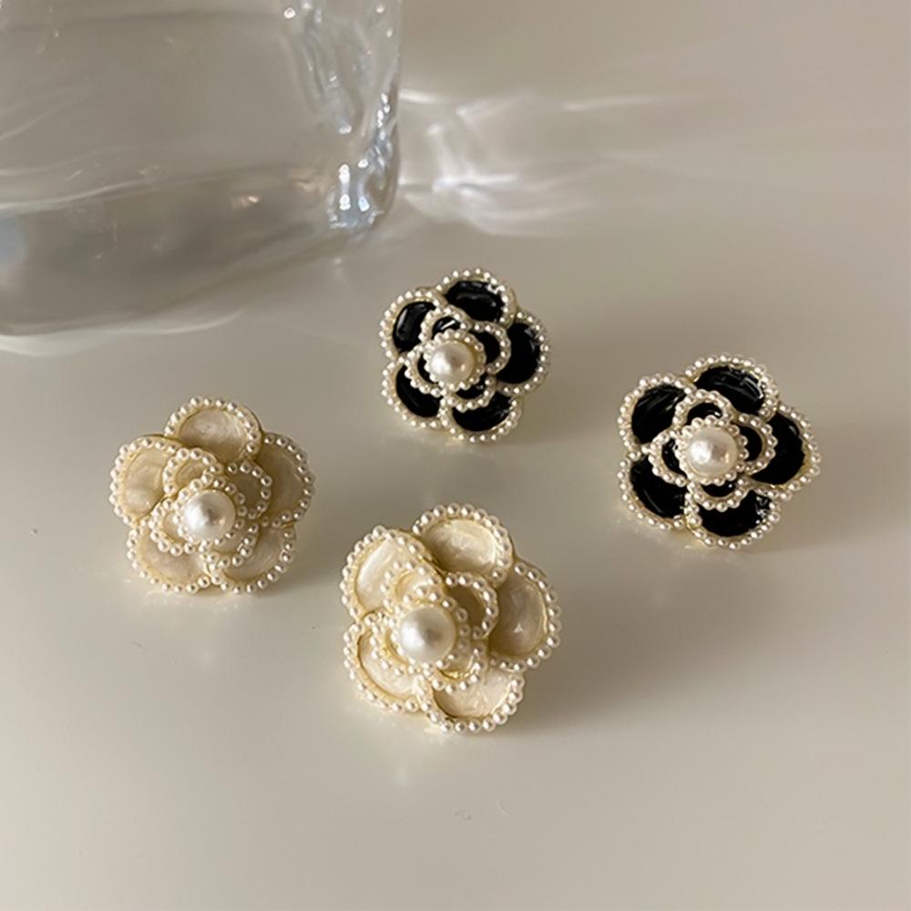 

Элегантные корейские серьги с жемчугом камелия: Модный, элитный стиль