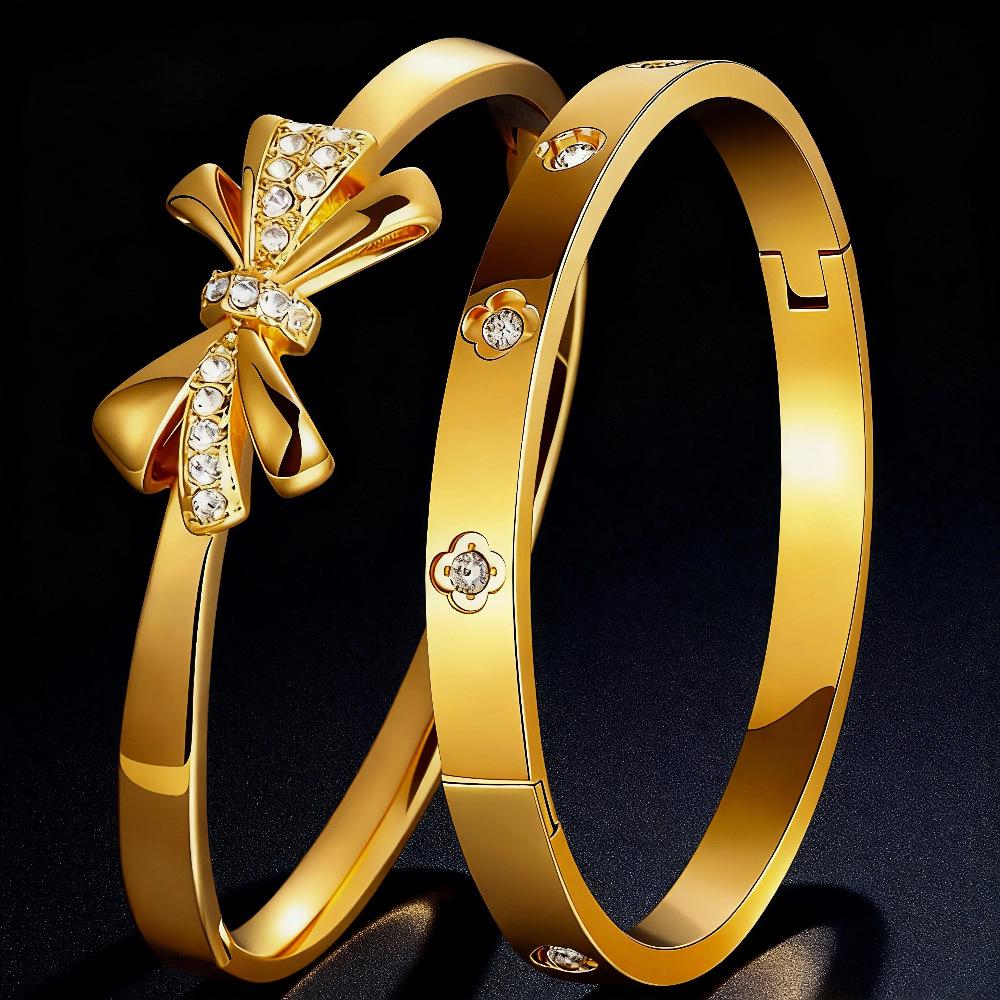 New Arrival Heart-Shaped Stainless Steel Bracelet for Girls - Light Luxury, Fashionable, Versatile, Non-Fading Design