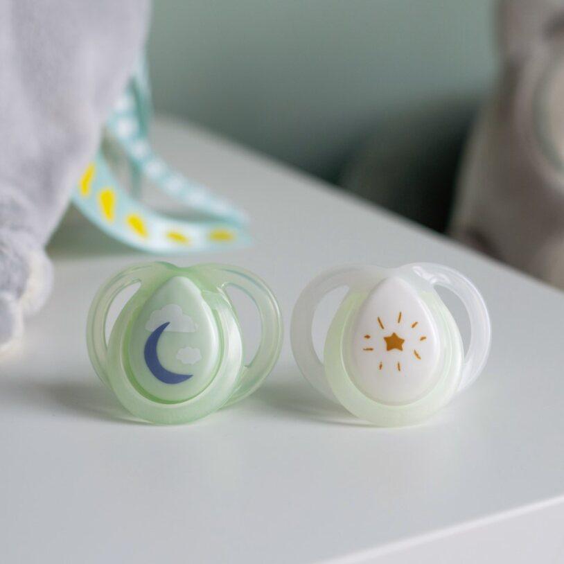 TOMMEE TIPPEE TTP43338095 NIGHT TIME soothers 0-6m mix 2 pack