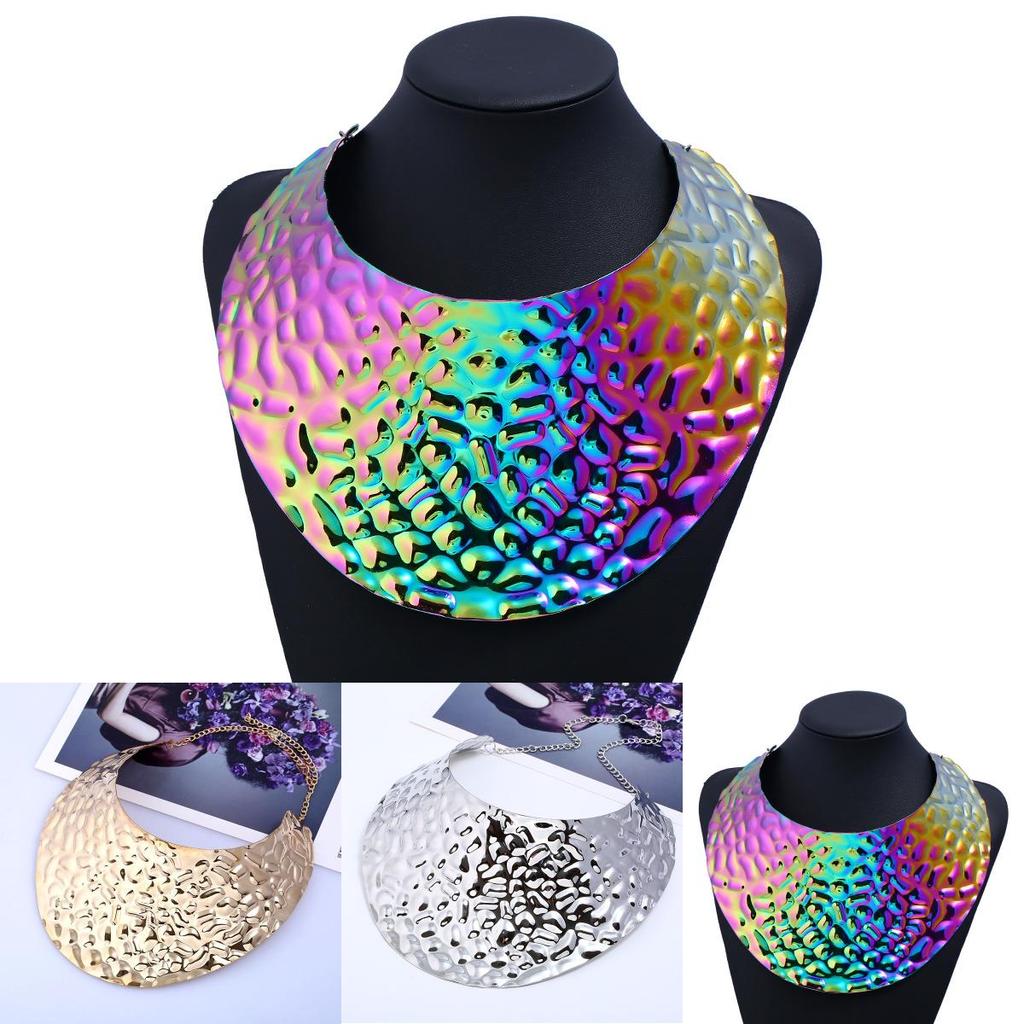 Fashionable Colorful Embossed Metal Disc Design Women Necklace For Punk Fashion And Vintage Style