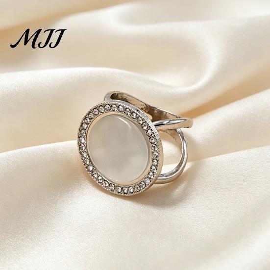 Round Scarf Ring Ring, Sparkling Rhinestone Slide Decorative Holder for Women Neckerchiefs Silk Scarves Shawls Shirts Lightweight
