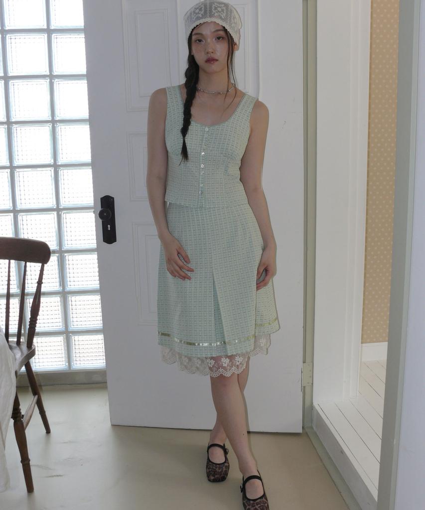 Lulu Seoul Olive Check Skirt (Green)