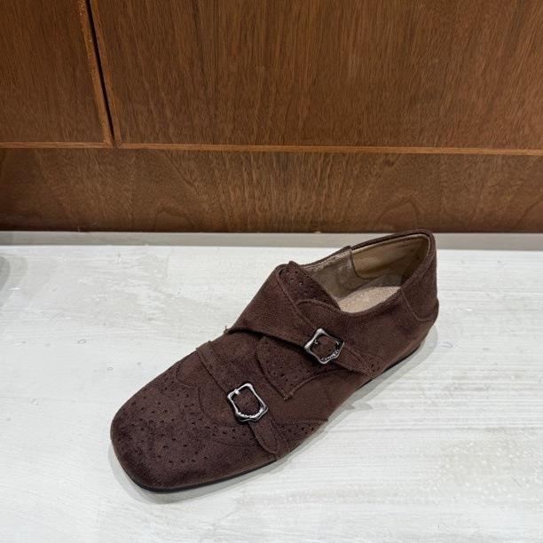 

2025 осень новый нишевый дизайн пряжка ремня увеличивающие рост одинарные туфли модные универсальные ретро гравированные лоферы 40