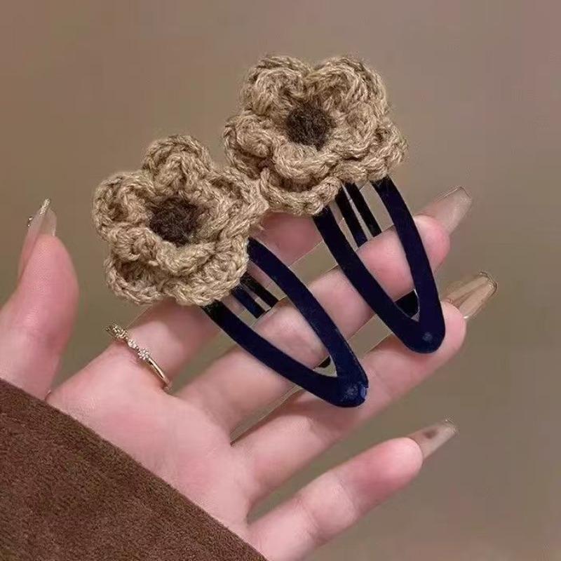 2Pcs yarn flower side hair clip for women, suitable for wispy bangs, a holiday gift.