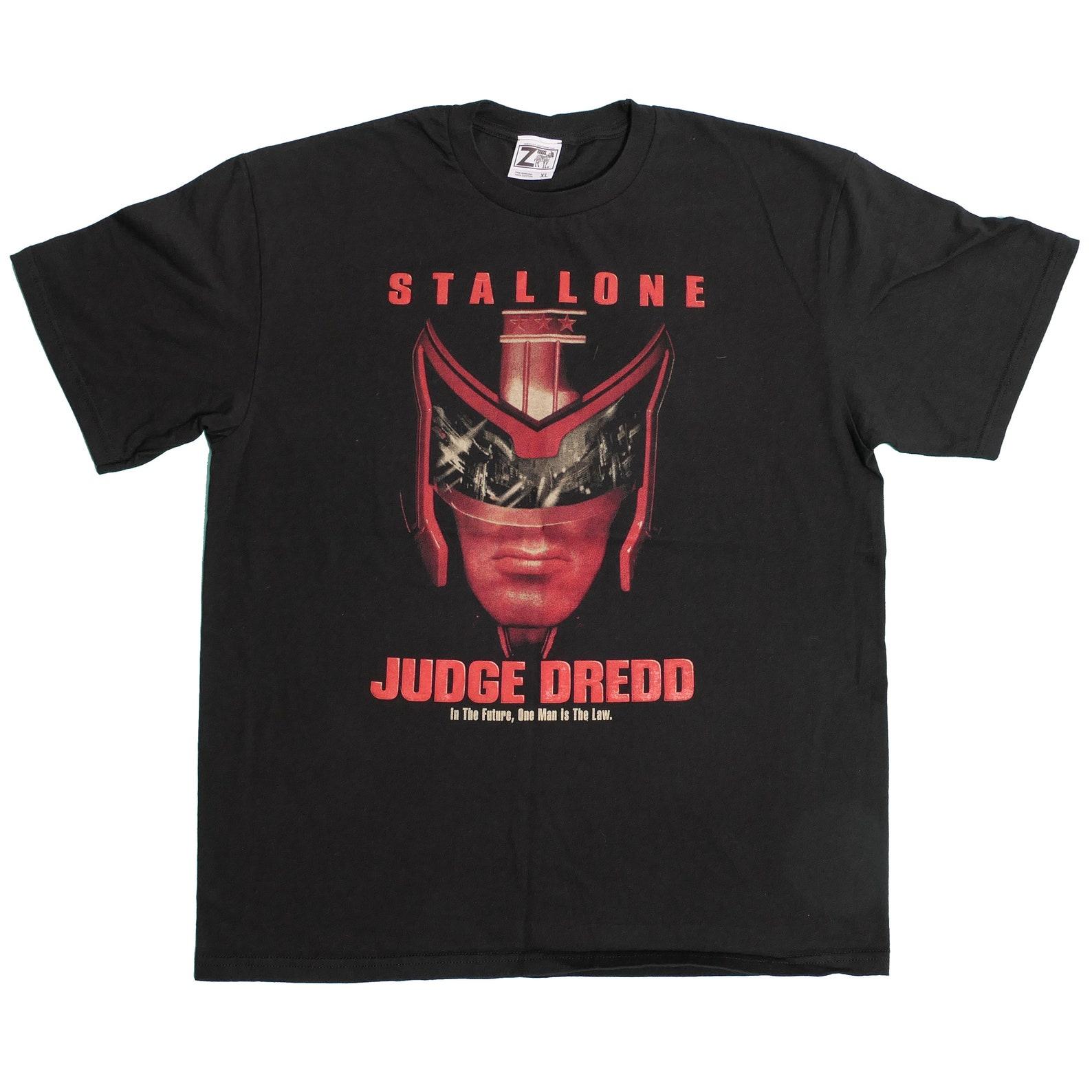 Judge Dredd Sylvester Stallone 1995 Movie Sci-Fi Space Film Cult Classic 2000 AD Comics Underground Cop Police Futuristic Comix USA Made 4XL