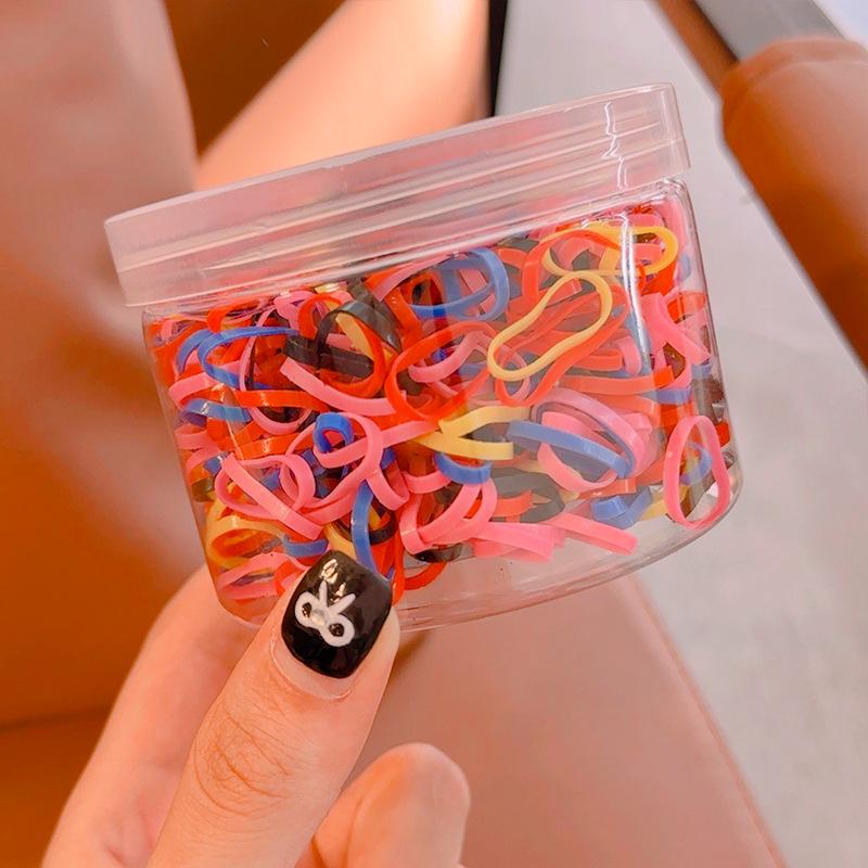 Jarred Rubber Hair Bands: No-Damage, Strong, and Unbreakable Hair Ties