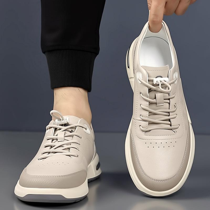 Herrenschuhe 2025 Frühling und Herbst Sommer Neue Leder Weiße Schuhe Herren Atmungsaktiv Alle Lässigen Sportlichen Board Schuhe Tide