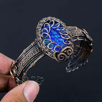 Blå australsk triplett opal edelsten ren kobbertråd innpakket håndlaget mansjett/armbåndsmykker