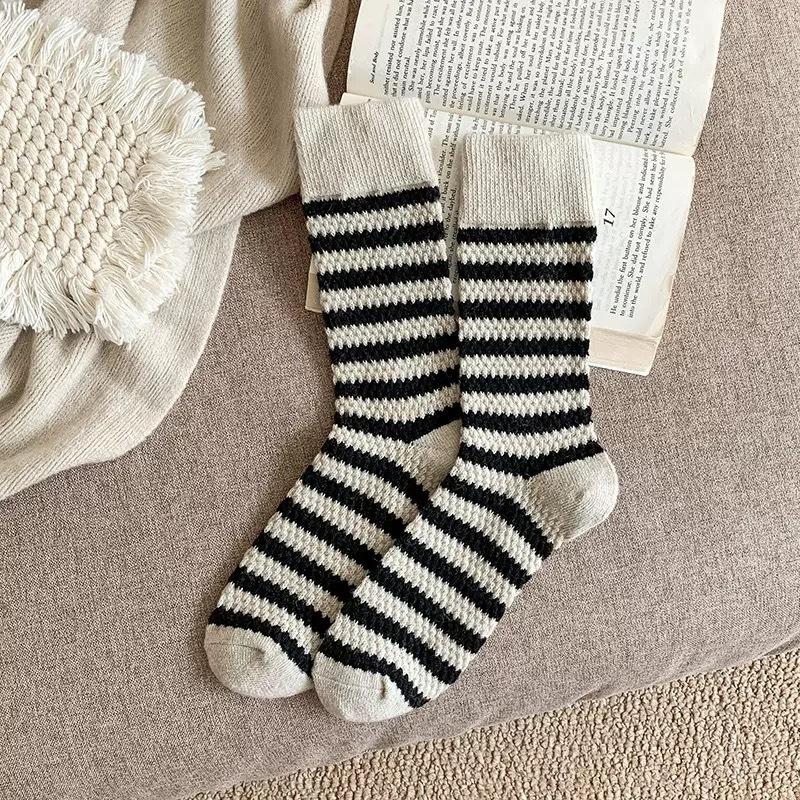 

Color Matching College Wind Fleece Thermal Stacking Socks Wool Socks Children S Medium Tube Socks Comfortable Thickened Stripes молоко, білий колір