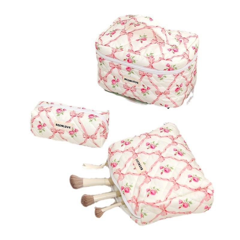 Portable Makeup Case With Cube Shape And Polyester Fabric For Travel And Home Use