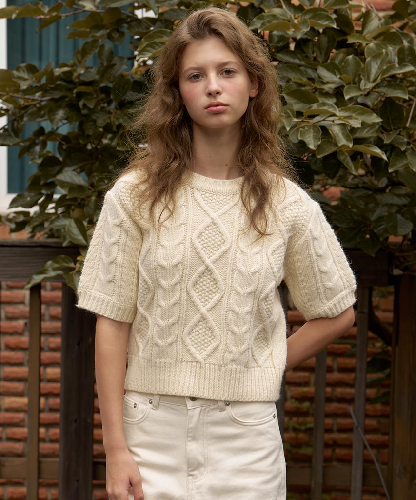 AMONG A Half Sleeve Cable Knit_Ivory