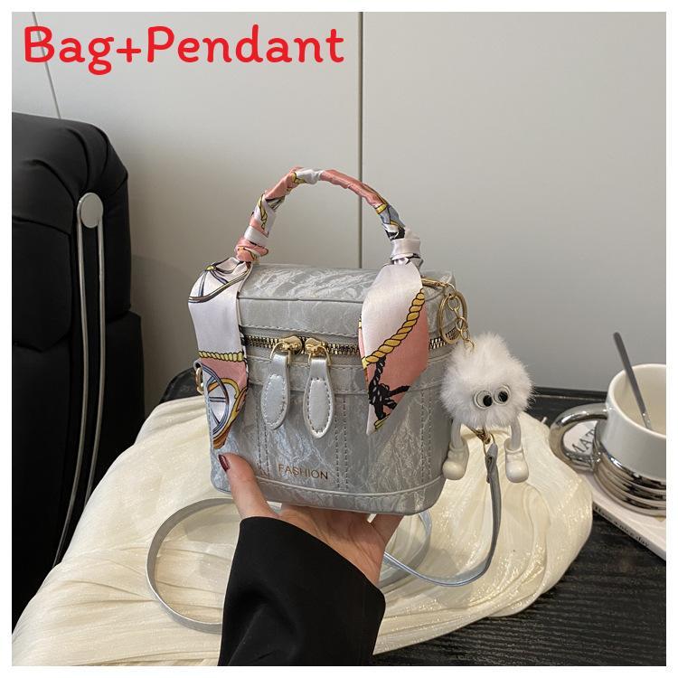 Street Style Small Bucket Bag For Women With Zipper Closure And Phone Pocket