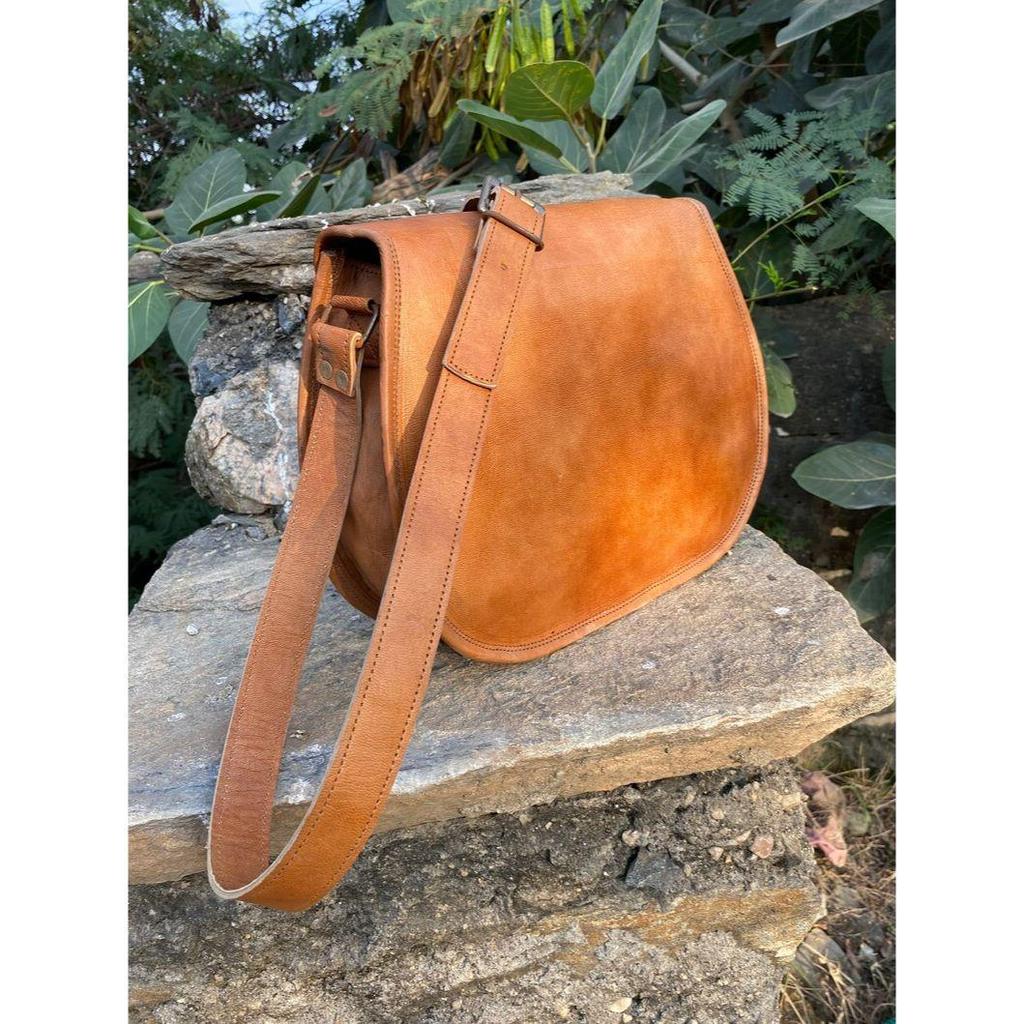 Leather Crossbody Saddle Bag: Vintage Handmade Shoulder Bag