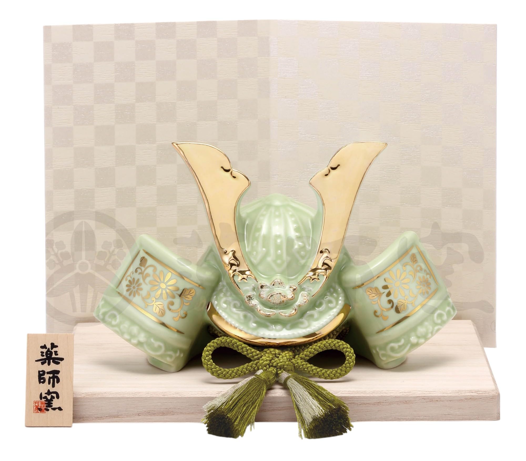 

Dyed Kabuto Helmet Seasonal Ornament (Light Green) [9.5cm] Hinamatsuri, Boys Day, Events,