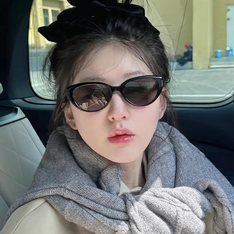 Vintage cat's eye white sunglasses women's tide UV protection Spice Girl Zhao Ruth polarized sunglasses TR