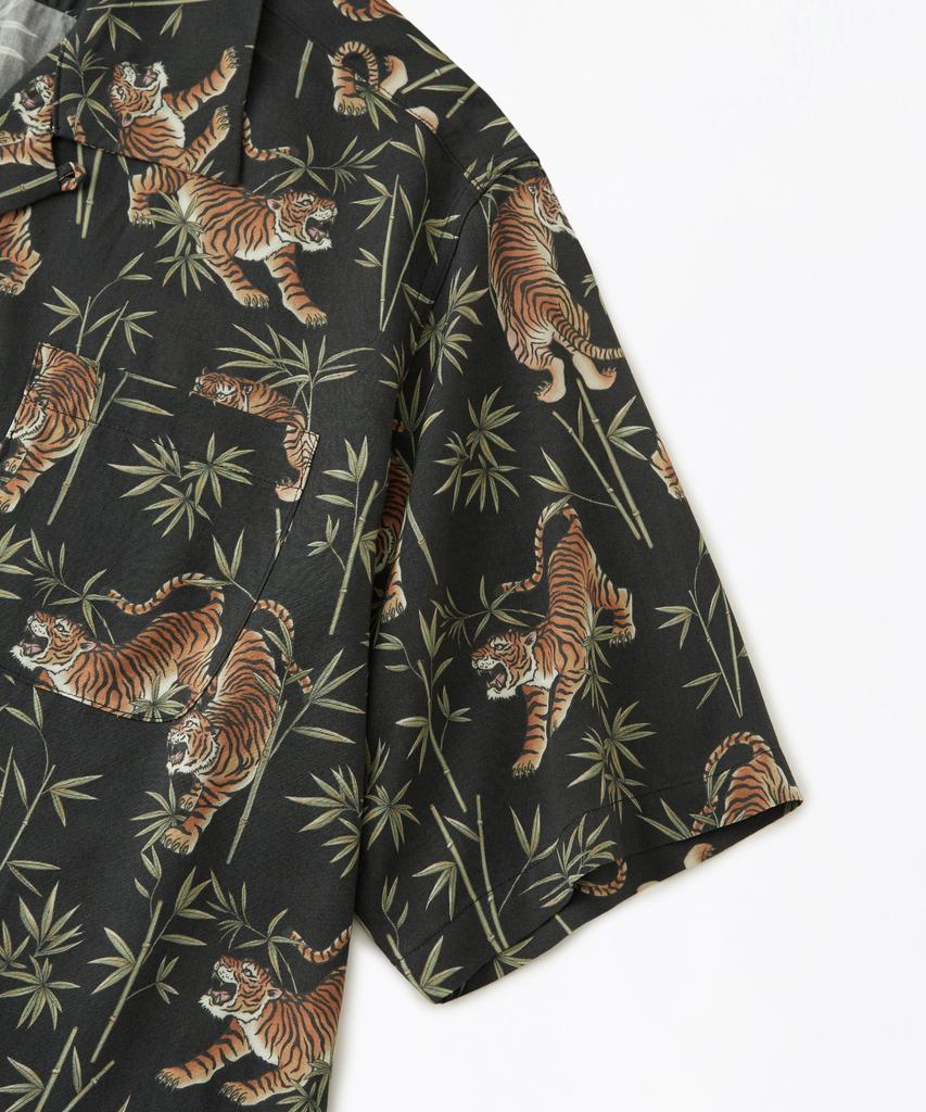 OUTSTANDING Hawaiian Open Collar Half Shirt Bamboo Tiger_Black
