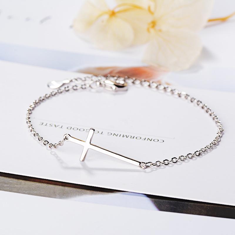 Bracelet Croix Géométrique Minimaliste - Cadeau de Noël Chic pour Femmes