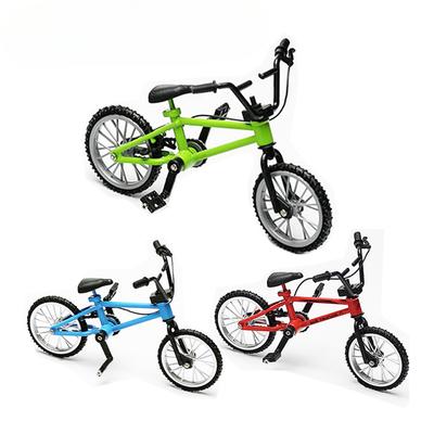 1: 12 Scale Bicycle Model with Metal Alloy Body Plastic Handles and Tires Exquisite Details, Creative Display Garden Accessories