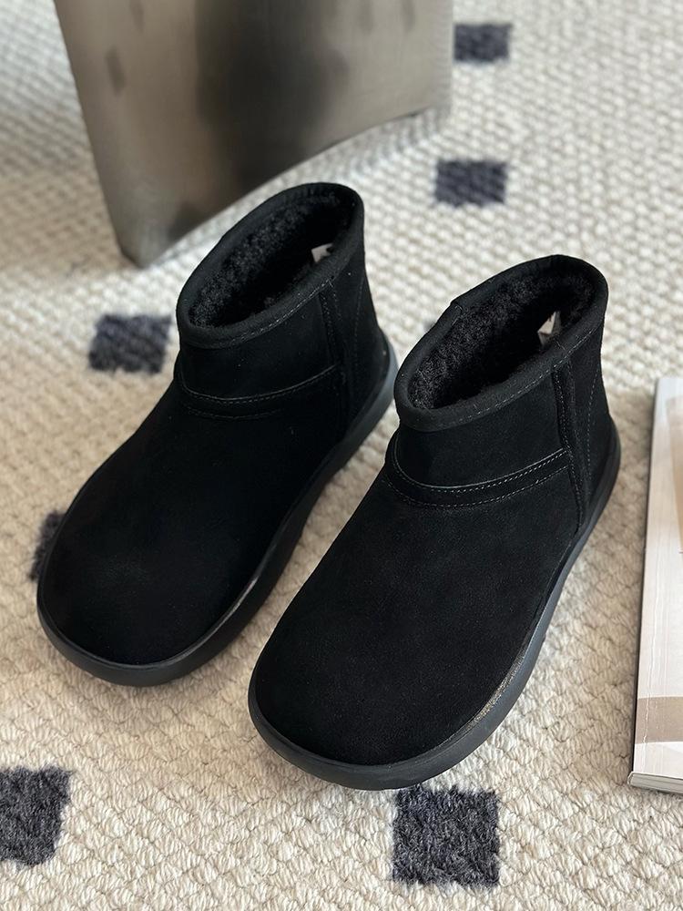 Grubopodeszwowe matowe kozaki śnieżne damskie 2025 nowe wszechstronne sportowe i rekreacyjne aksamitne krótkie kozaki termiczne bawełniane kozaki