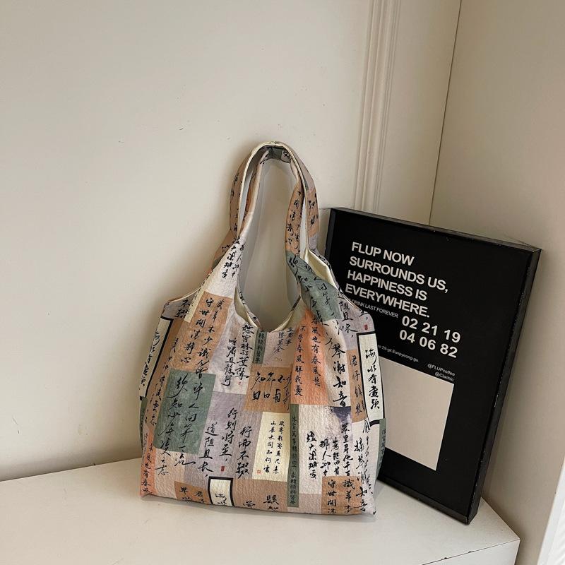 Korean Version Lazy Wind Large Capacity Armpit Bag Women's Bag 2025 New Small Fresh Flower Tote Bag Fashionable Shoulder Bag