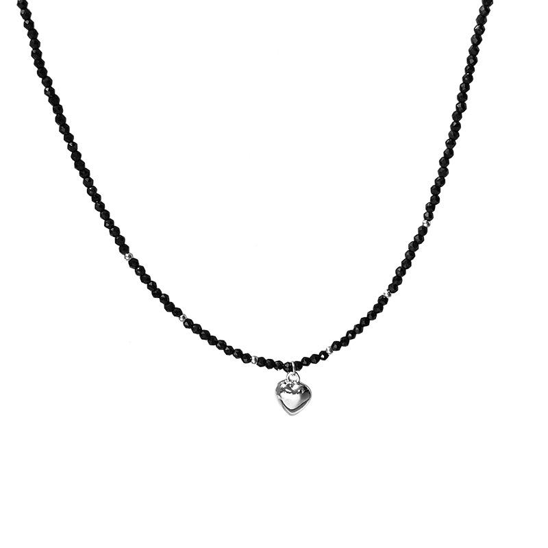 Personality Charm  Black Stone Beaded Heart Pendant Necklace For Women Retro Geometric Block Collar Jewelry Accessories
