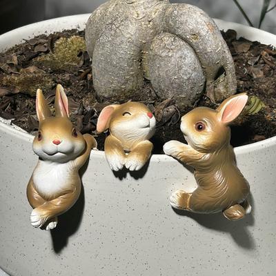 3Pcs Climbing Bunny Figurine Simulated Rabbit Statue Resin Animal Sculpture Outdoor Garden Flower Pot Hugger Hanger Ornament Decoration