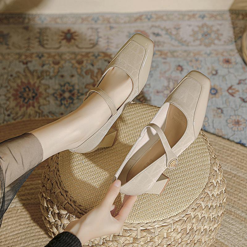 Mary Jane single shoes thick heel new burgundy magic buckle large size high heels are not tired