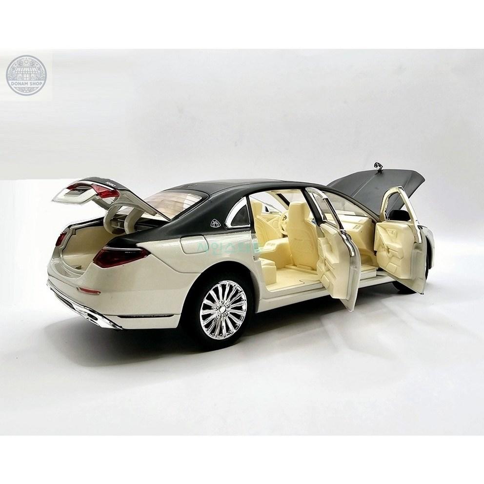 Mercedes-Maybach S680 Diecast Model 1:24 Scale, Black Ivory Two-Tone