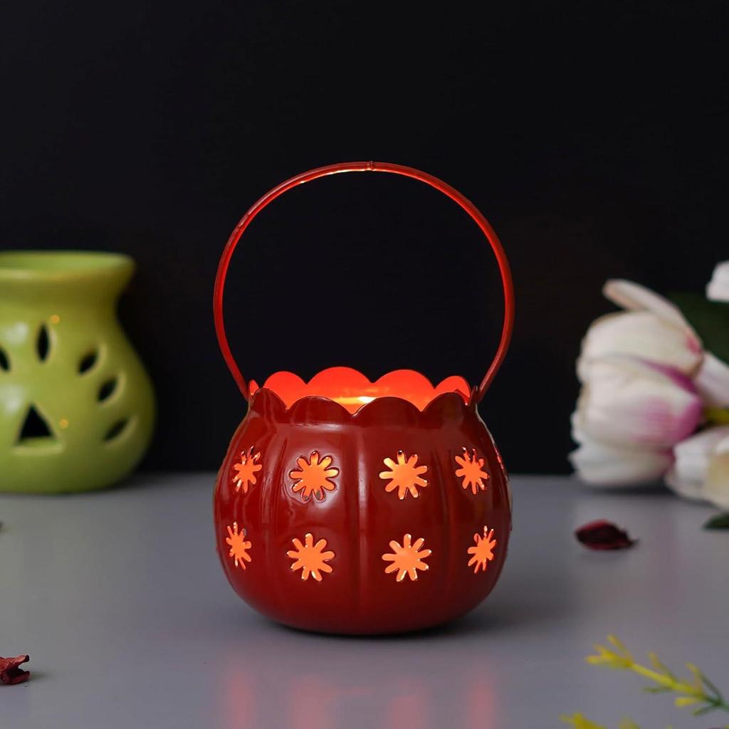 Sada 2 červených žlutých kovových pohárových květinových dekorativních závěsných luceren držáků na čajové svíčky - držáky na čajové svíčky